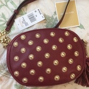 SALE 🥰Michael Kors Ginni studded bag cherry